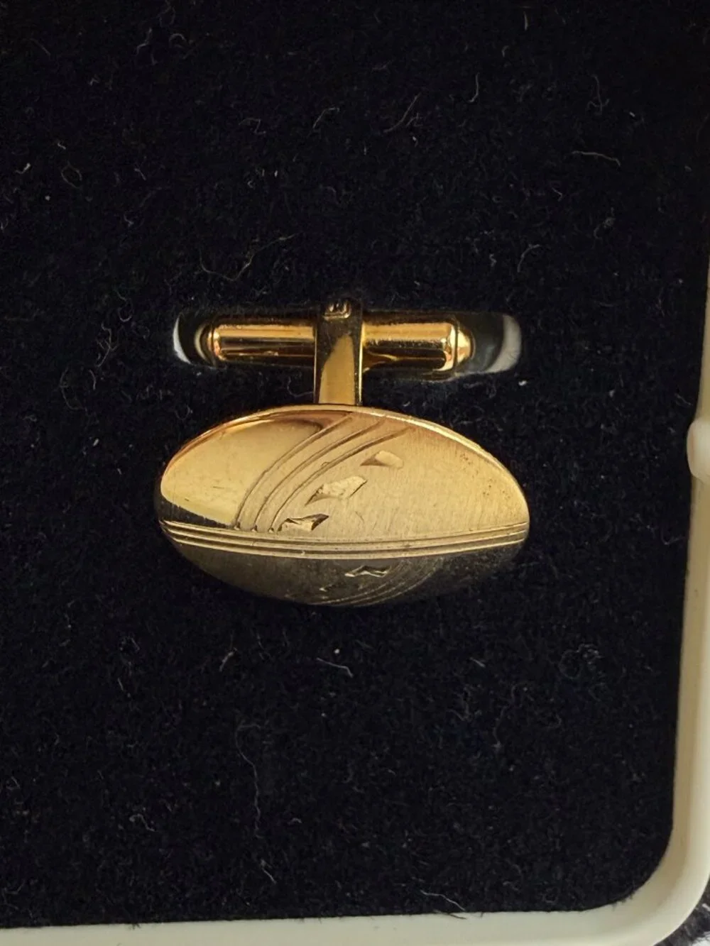 NIB Vintage Swank Gold Toned Cufflink Set